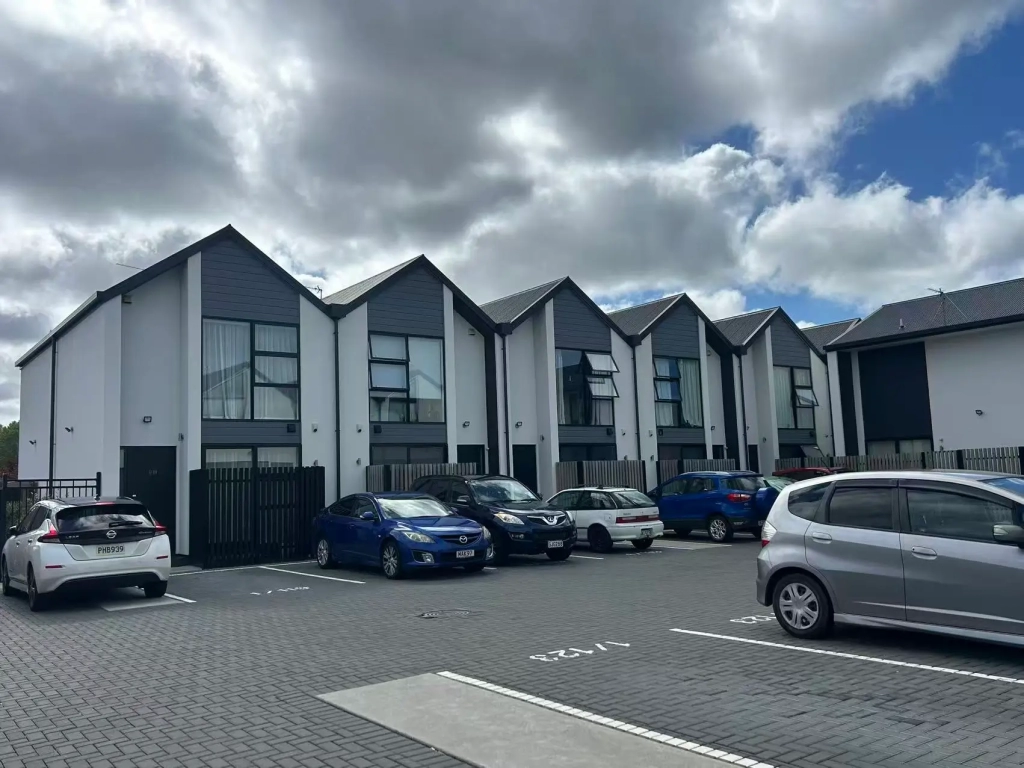 Exterior of 3-bedroom 13-unit townhouse development at Sherborne Street, St Albans
